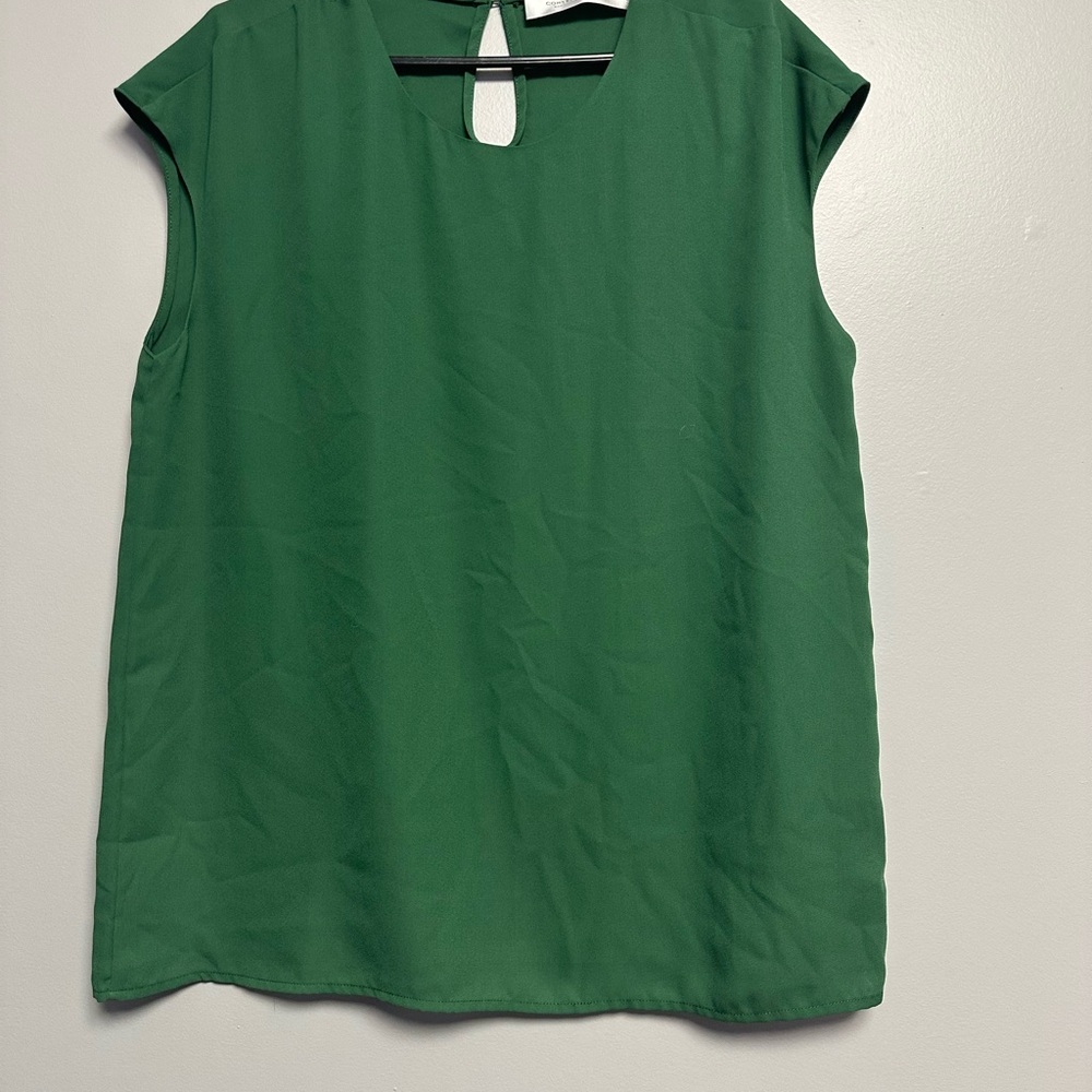 **3 for $15**Simons Green Cap Sleeve Boxy Blouse